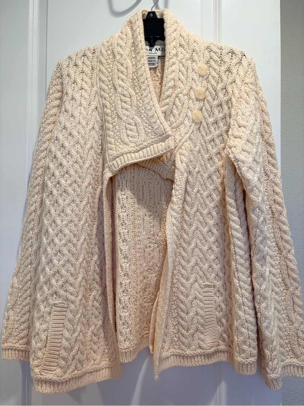 Aran Mor Shawl Collar Merino Wool Cable Knit Cardigan in Cream, Natural EUC